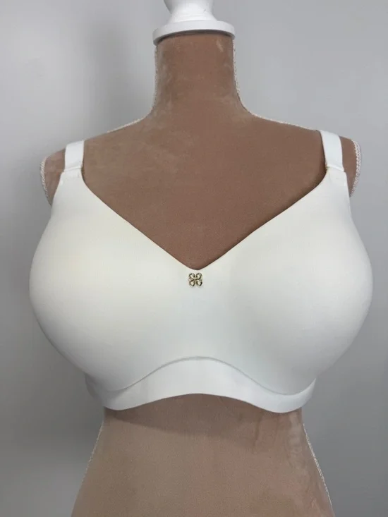 Honeylove Seamless White Wireless Bra with‎ Gold Accent