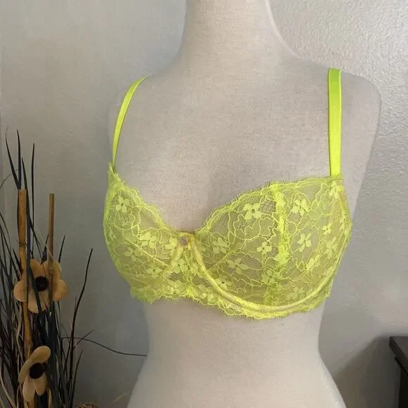 Victoria’s Secret Dream‎ Angel’s Yellow Lace Convertible Push Up Bra Size 34DD