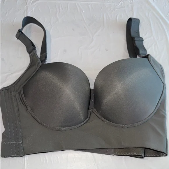 Gray Padded Under Wired T- shirt Bra Adjustable straps back closure zise 36/80.