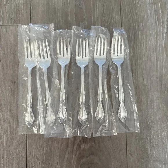 Oneida Community Affection  Silverplate Salad Forks 6 3/4