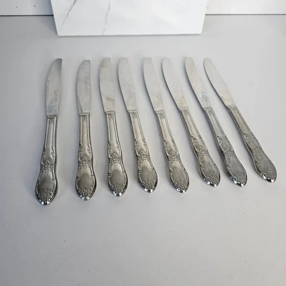 Oneida Fenway Daydream Stainless Steel Dinner Knives 9 Inch Silverware Set of‎ 8