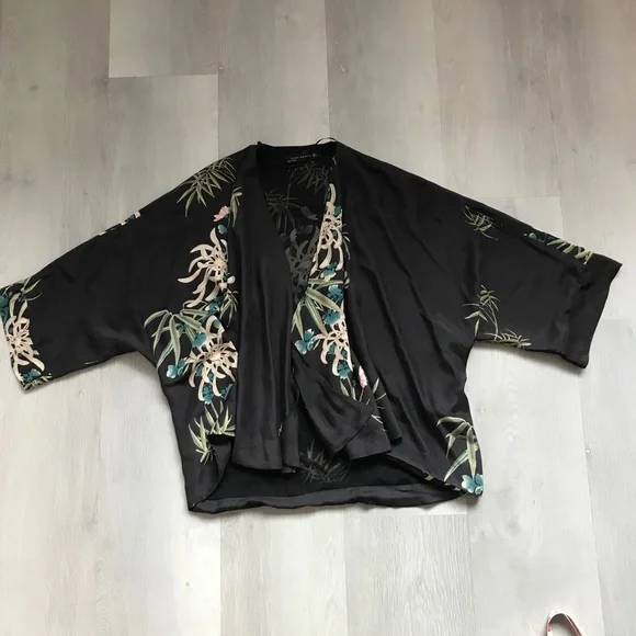ZARA 100% SILK CARDIGAN BLACK FLORAL SATIN KIMONO OPEN JACKET WOMENS MEDIUM