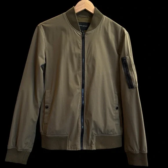 Banana Republic Olive Green‎ Tech Motion Bomber Lined Jacket w/ 3 Pockets Size S