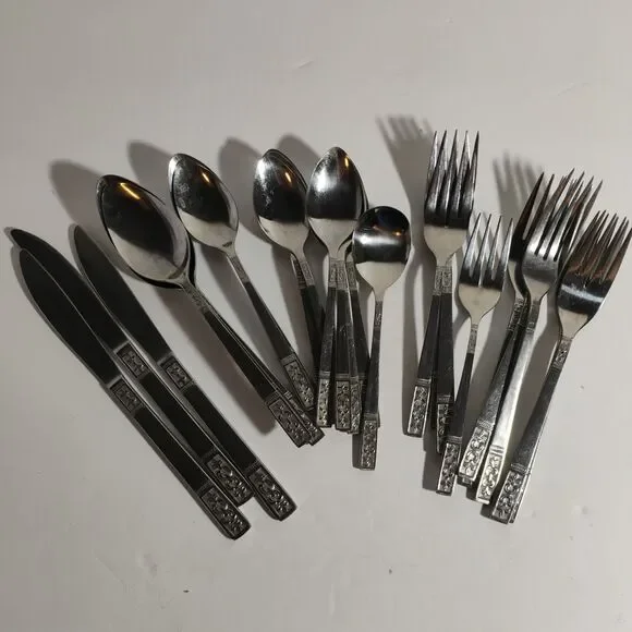 Vtg Customcraft Stainless Steel CUS3 Fleur de Lis Partial Set Lot Flatware 27 pc