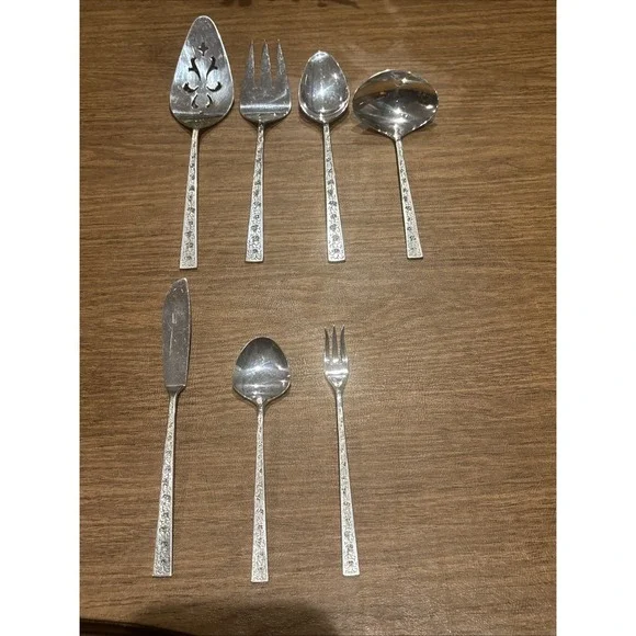 International Silver 1847 Rogers Silverplate  SILVER LACE- 7 Serving Pcs.