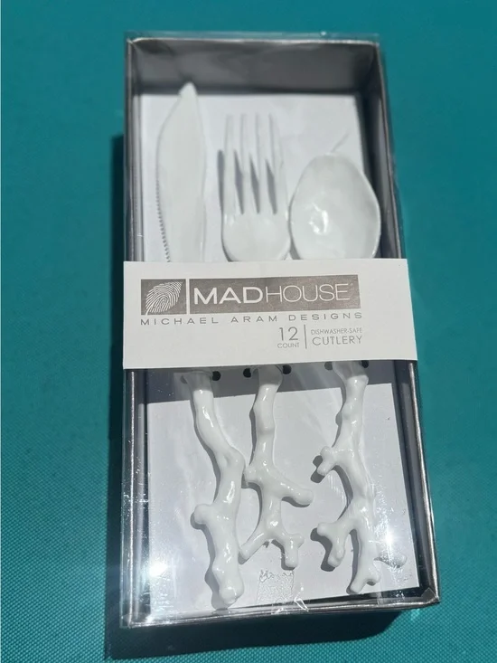 MADHOUSE by Michael Aram White Coral 12-Piece Cutlery Set