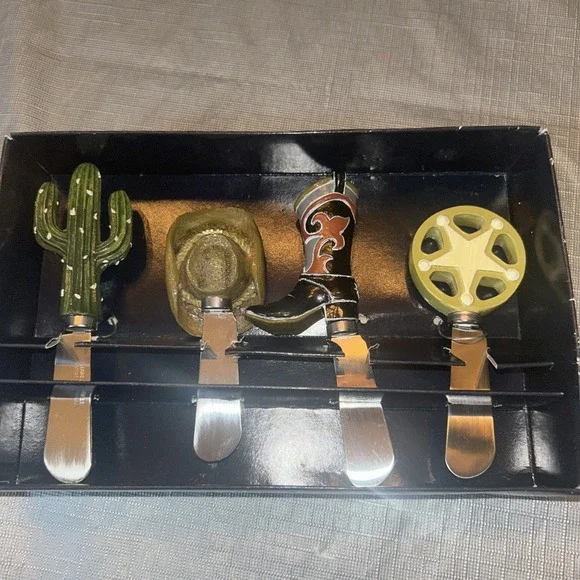 Sonoma Happy Trails Cheese Spreaders Set of 4 Western Cowboy Holiday NIB