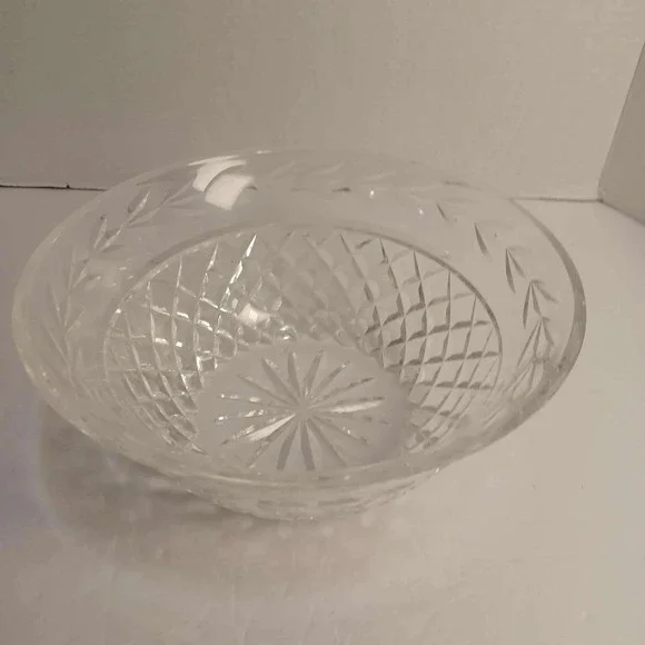 Vintage Lead Crystal Bowl Cut Glass Diamond Leaf Design Centerpiece Serving Bowl
