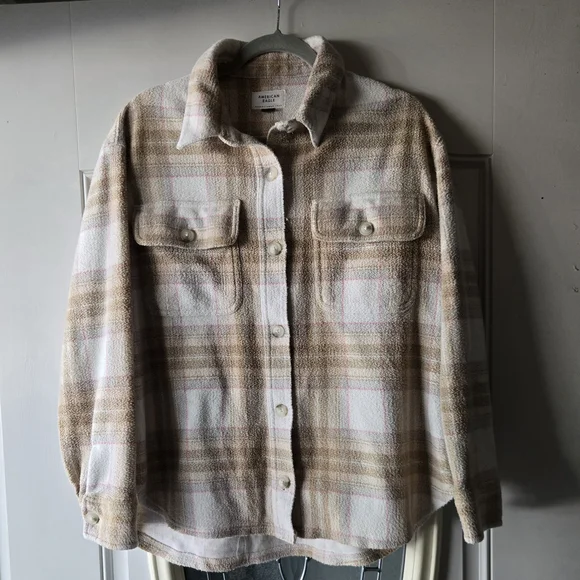 American Eagle Tan and Cream Plaid Fleece Preppy Shacket Button‎ ~ Small