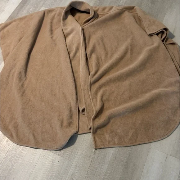 East 5th Beige Cape Shawl‎