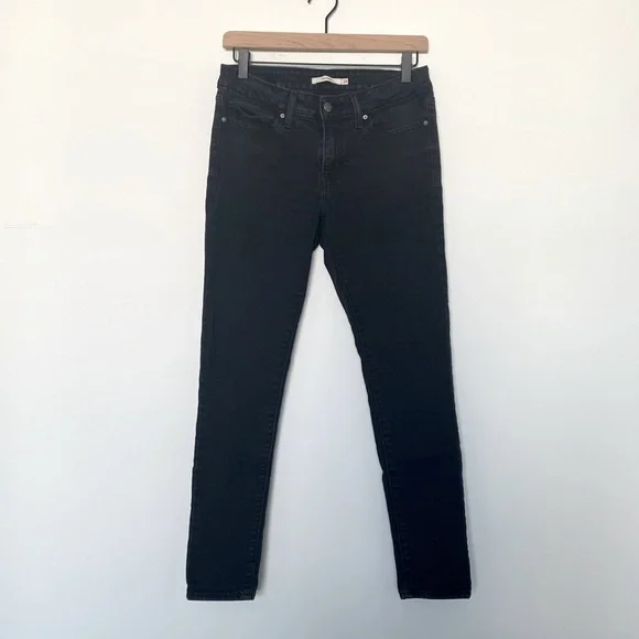 Levi’s black skinny 711 jeans