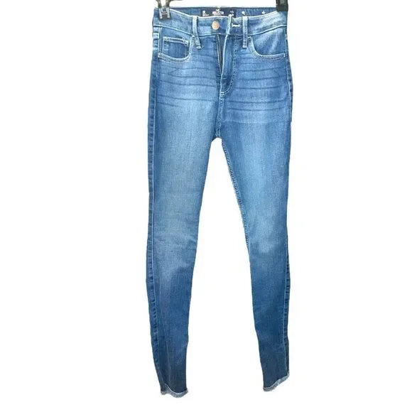 Hollister OR W24L28