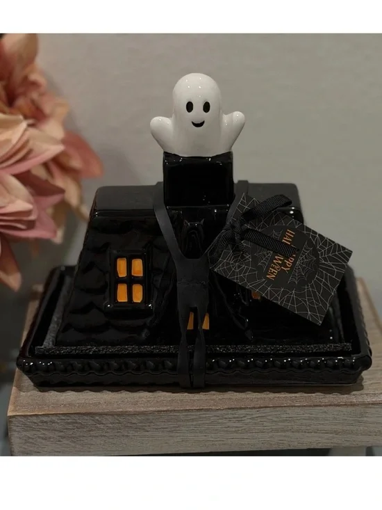 Cobwebs & Cauldron Halloween Ghost On Haunted House Butter Dish, Black New