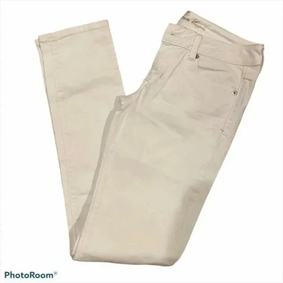 - American Eagle stretch skinny jeans