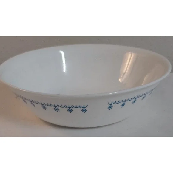 Vintage Corelle Snowflake Blue Garland 8.5
