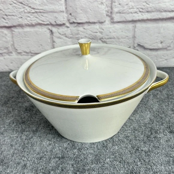 Johann Seltmann Vohenstrauß Bavaria Porcelain Serving Soup Bowl Lid Gold MCM