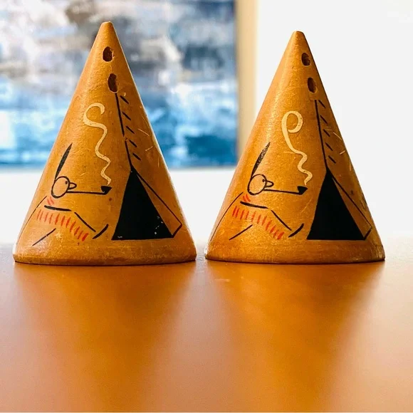 Vintage Wooden Tee Pee Pipe Tahoe Salt & Pepper Shakers Hand Painted