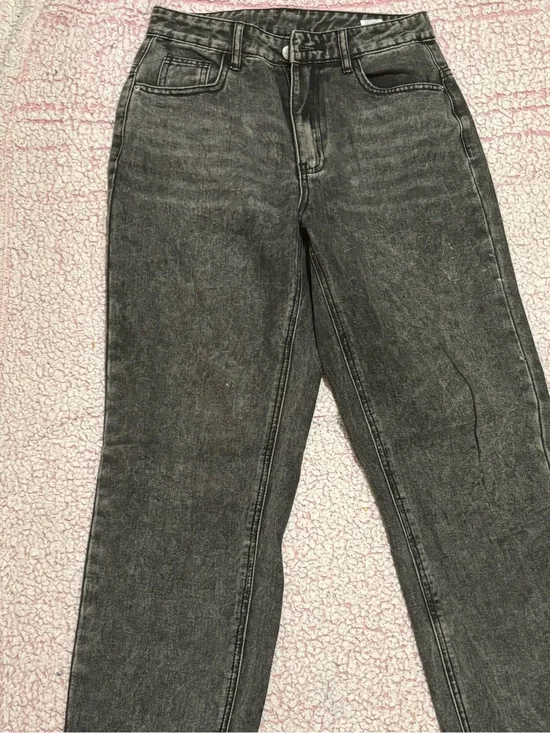 High-Waist Straight Leg Jeans - Charcoal Gray