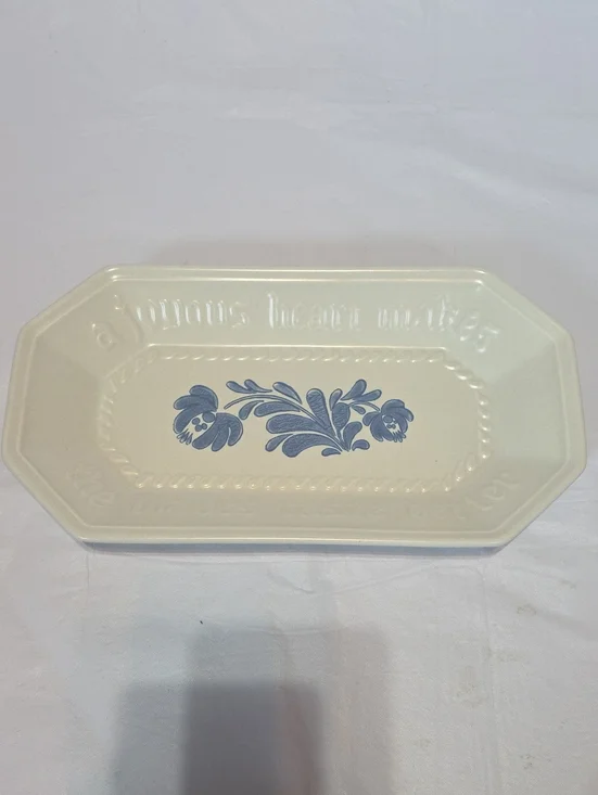 Pfaltzgraff Yorktowne Bread Tray 