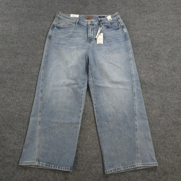 Judy Blue Jeans Womens 18W Light Wash High Rise Baggy Straight Stretch Denim NEW