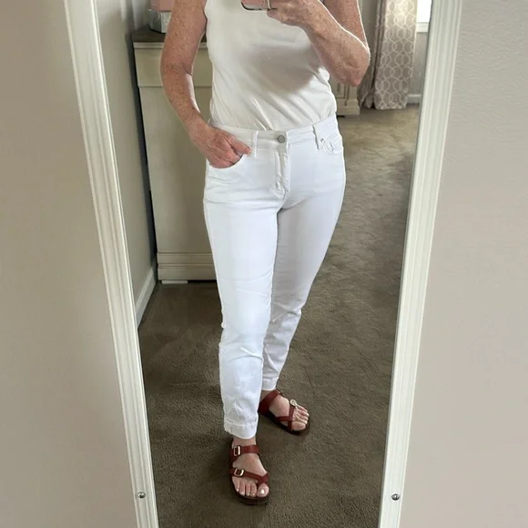 Jessica Simpson relaxed skinny crop white jeans