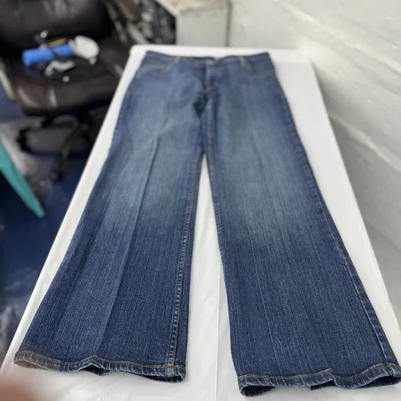 Vintage Junior's Size 13/14 Lawman Western Relaxed Fit Blue Jeans‎ EUC Flare