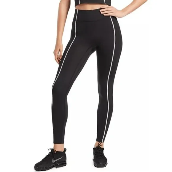 Bandier Center Stage Legging Bra Set