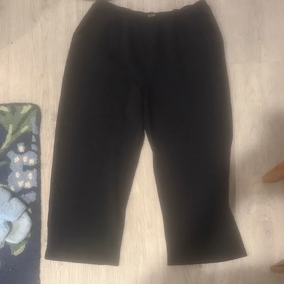 St. John Sport Black Wide-Leg Pants