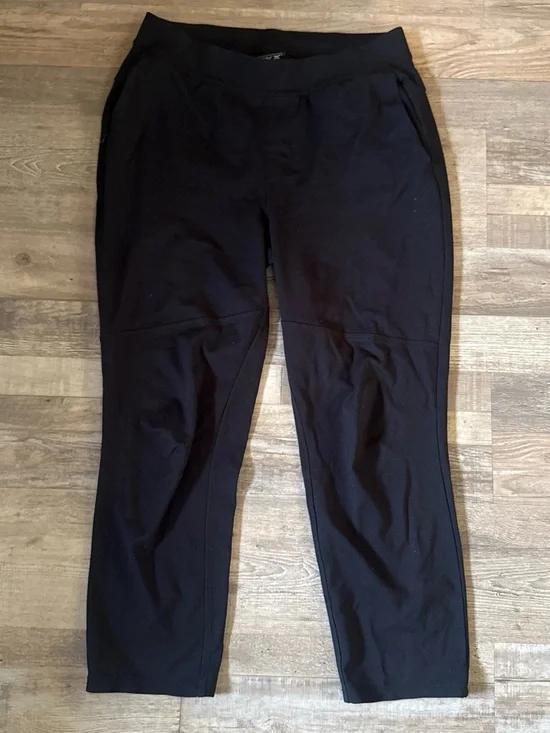 Skechers Women’s Black Performance Pants size M