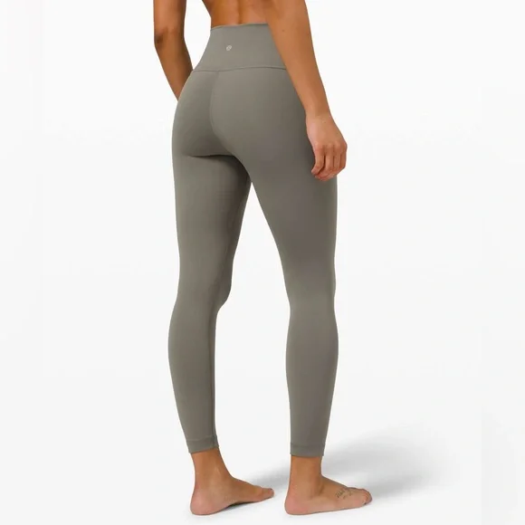 Lululemon Wunder Under High-Rise Tight 25” Luxtreme Sage Green Size 6