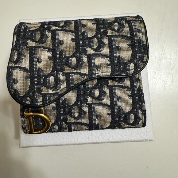 Dior saddle wallet