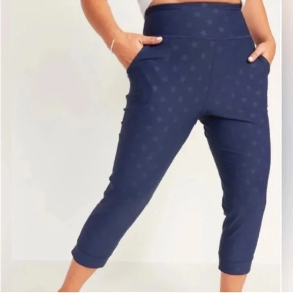Old Navy Active Powersoft small tall blue star cropped leggings activewear