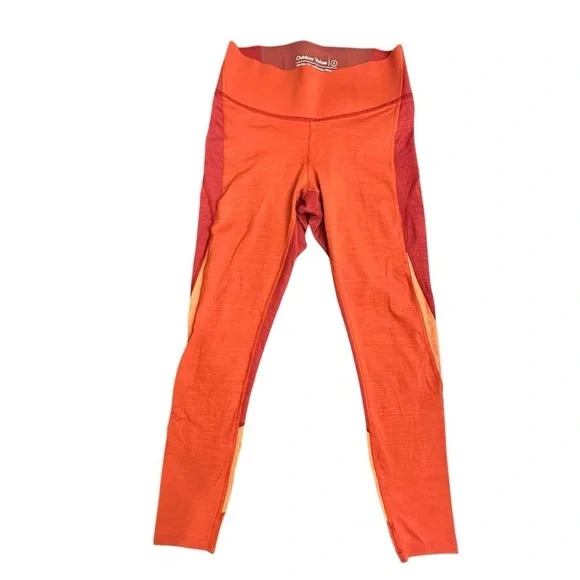 Outdoor Voices Colorblock 7/8 leggings- Like New