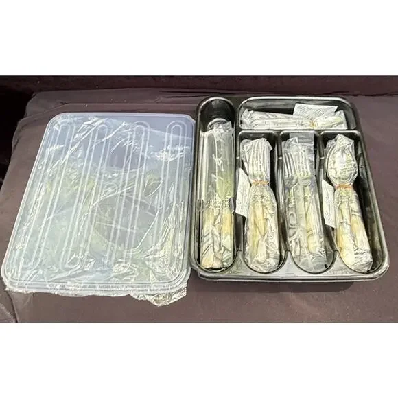 Barenthal Elegant 20-pc. Stainless Steel SilverwareSet Tortue Sandstone New!