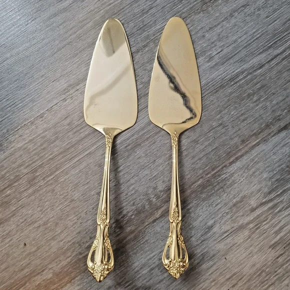 2 Farberware Gold Pie Servers Stainless Vintage