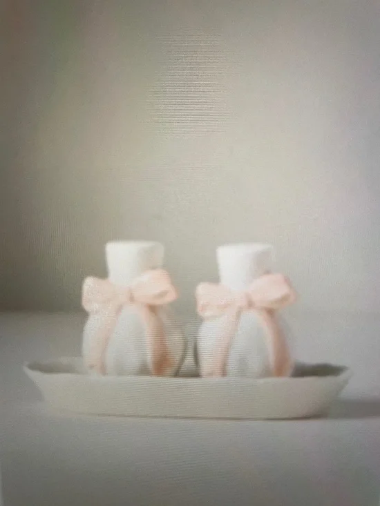 ❤️ ANTHROPOLOGIE BENEDITA PINK BOW SALT & PEPPER SHAKER NEW STONEWARE