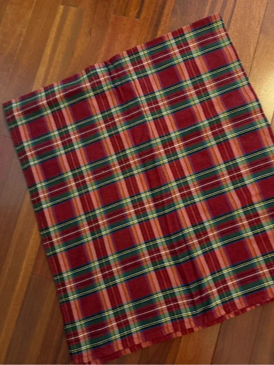 TABLECLOTH Red Tartan Plaid 104 X 116 In 100% Cotton EC
