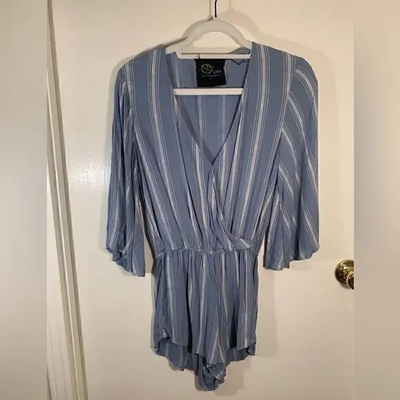 Blue life GUC blue/white striped bell sleeve shorts romper Size Small