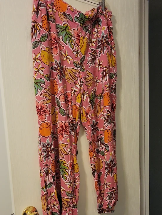 Pink Floral Wide-Leg Tropical-Print Pants