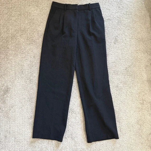 Aritzia Effortless Pant Black Pleated Trouser 10 Luxury Minimal Sophisticated