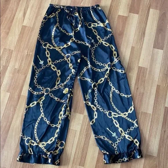 Victoria’s Secret gold chain print satin effect pants M