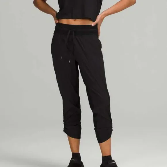 Lululemon Dance Studio Mid-Rise Crop 25