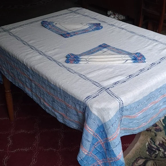 Vintage Table Cloth with Napkins