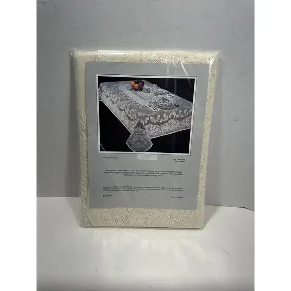 Vintage Lace 70” Round Permanent‎ Press Tablecloth RN: 16237 NEW Beautiful
