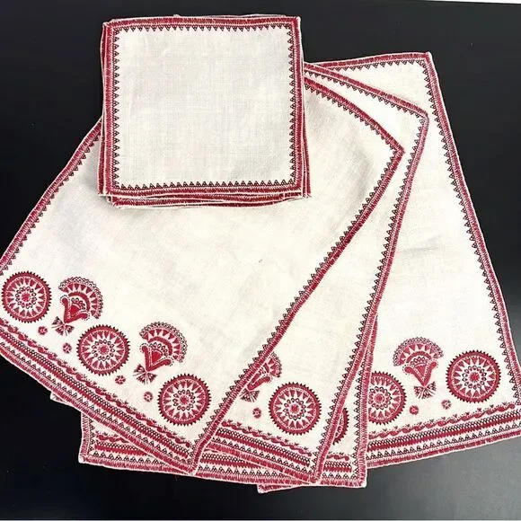 Vintage Linen Embroidered Set of 4 Placemats & 6 Napkins Light Gray and Red
