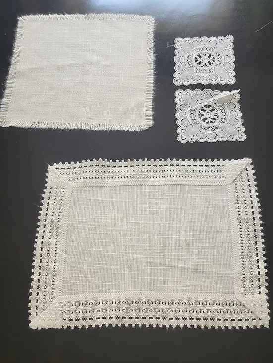 Square Doiles
