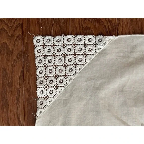 Vintage Linen Square Tablecloth Table Topper‎ Lace Corners 41