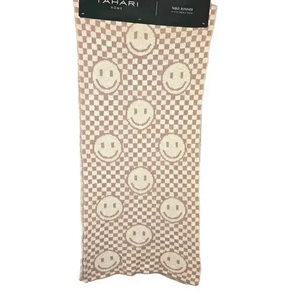New Tahari 100% Knit Cotton Smiley Face Table Runner Pink Cream Checked 16x72
