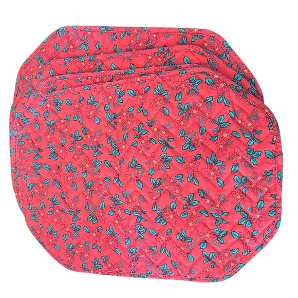 Set of 4 Quilted Poinsettia‎ Christmas Placemats Red Green Holiday Table Decor