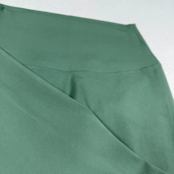 Paragon Sculptseam High-Waisted Leggings in Sage Size Small